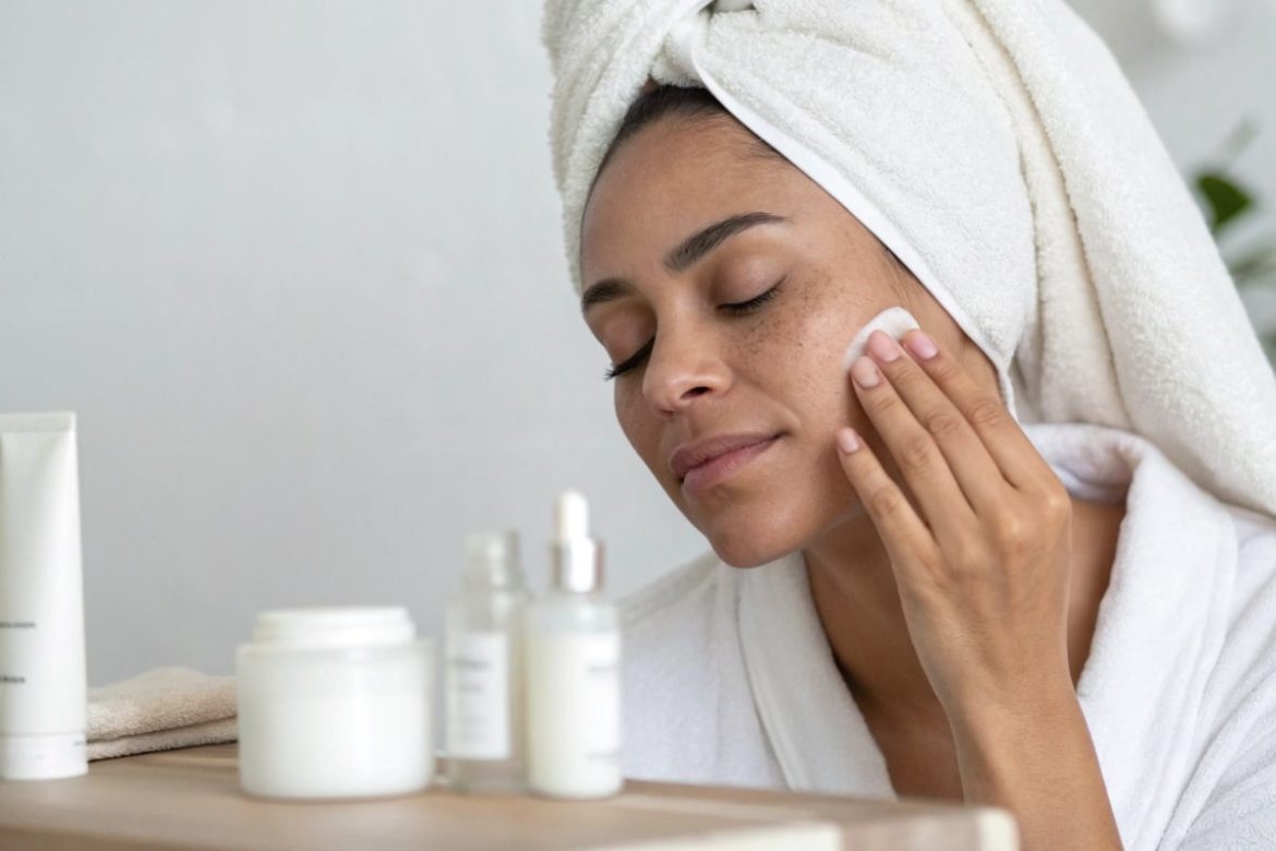 уход за жирной и комбинированной кожей в Алматы